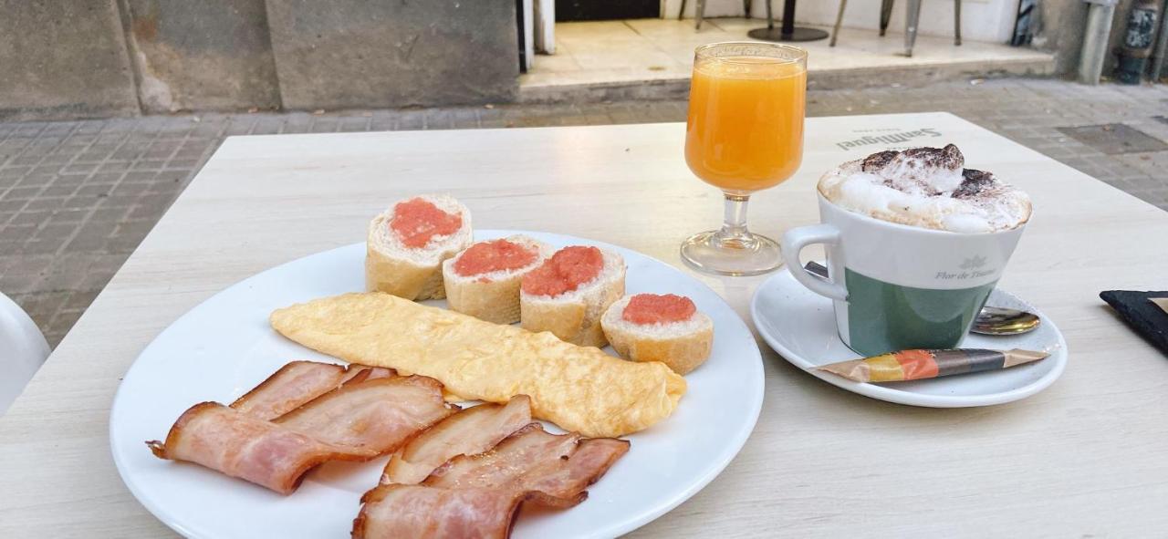ホテル ホスタル ナチューラ バルセロナ エクステリア 写真